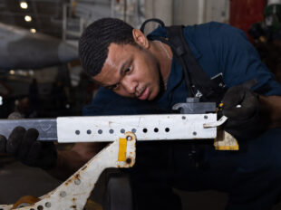 oar preparation — U.S. Navy photo (DVIDS)