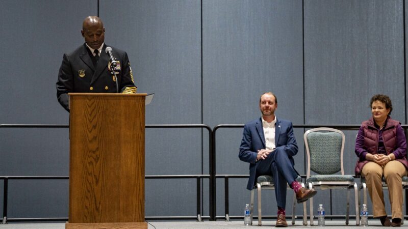 Fleet CMC addresses leadership course graduates